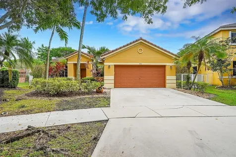 553 Penta Court Weston FL 33327