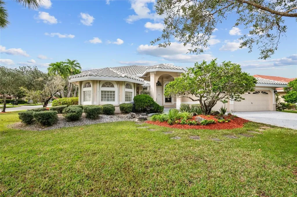 4904 NW 110th Terrace Coral Springs FL 33076