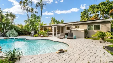 420 NW 39th Street Oakland Park FL 33309