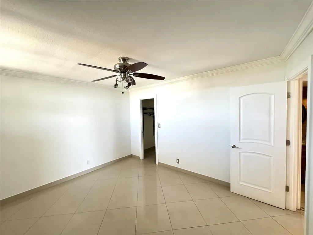 4800 Bayview Drive Fort Lauderdale FL 33308
