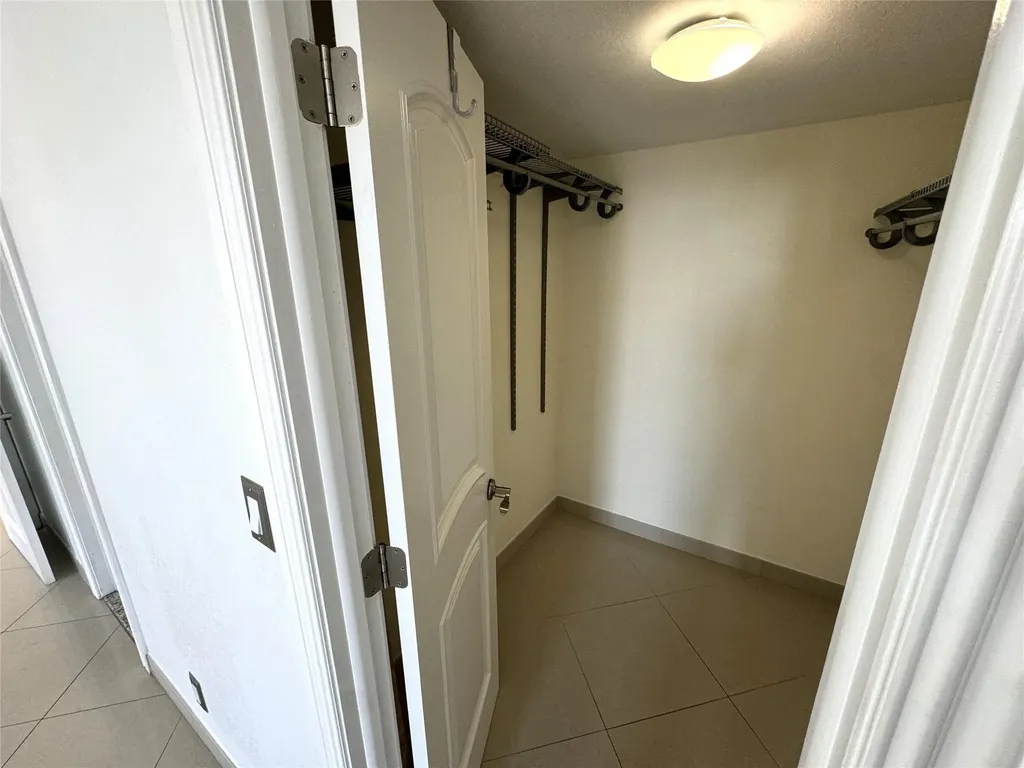 4800 Bayview Drive Fort Lauderdale FL 33308