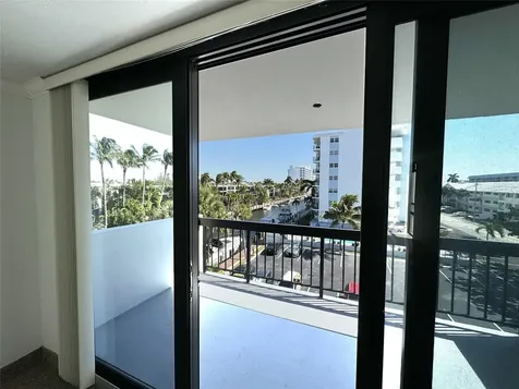 4800 Bayview Drive Fort Lauderdale FL 33308