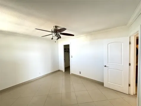 4800 Bayview Drive Fort Lauderdale FL 33308