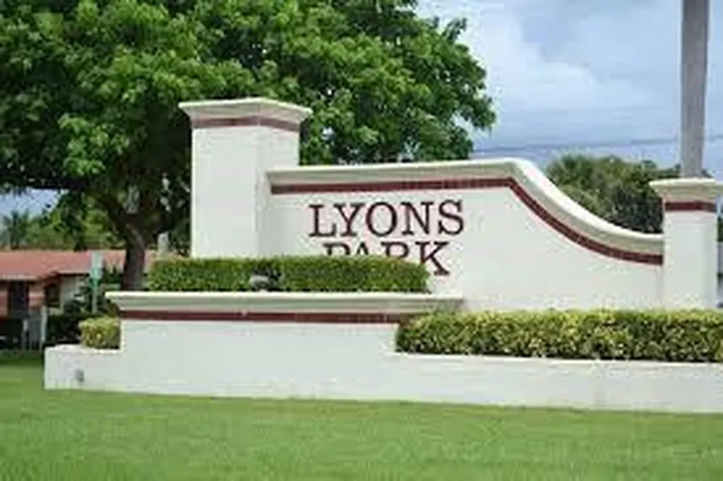 313 SW 14th Street Pompano Beach FL 33060