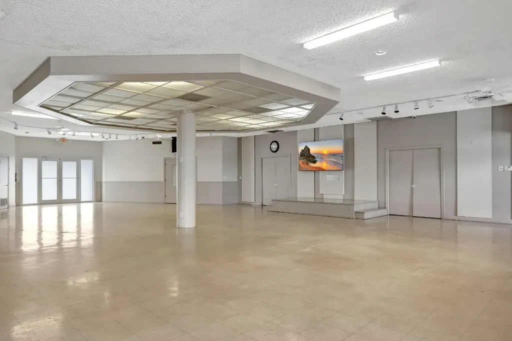 4431 NW 16th Street Fort Lauderdale FL 33313