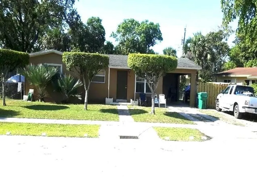 3420 NW 2nd Street Lauderhill FL 33311