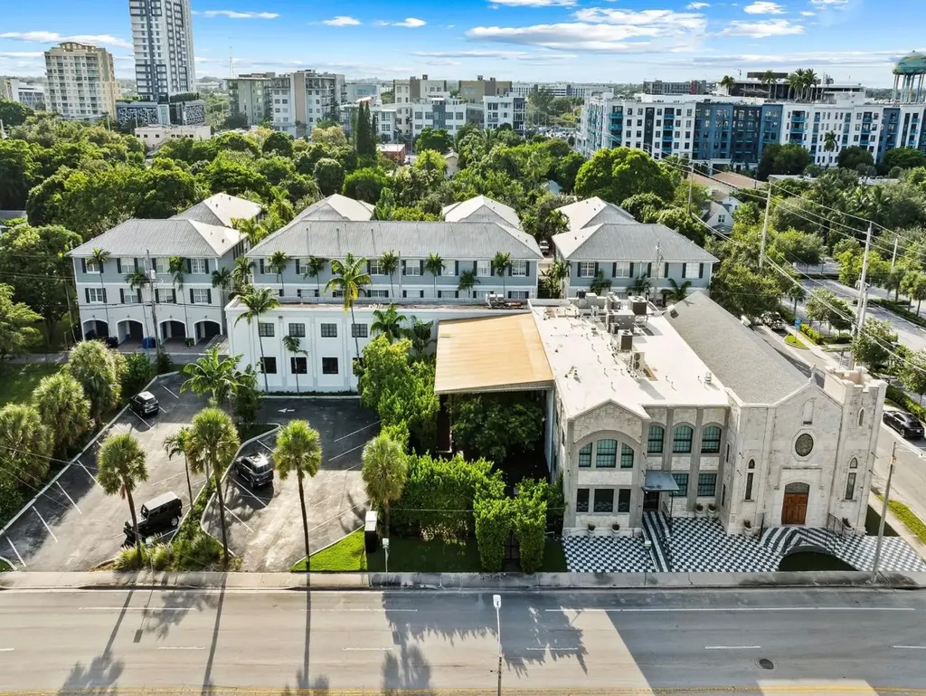 441 NE 3 Fort Lauderdale FL 33304