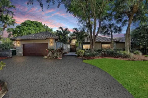 1743 Vestal Way Coral Springs FL 33071