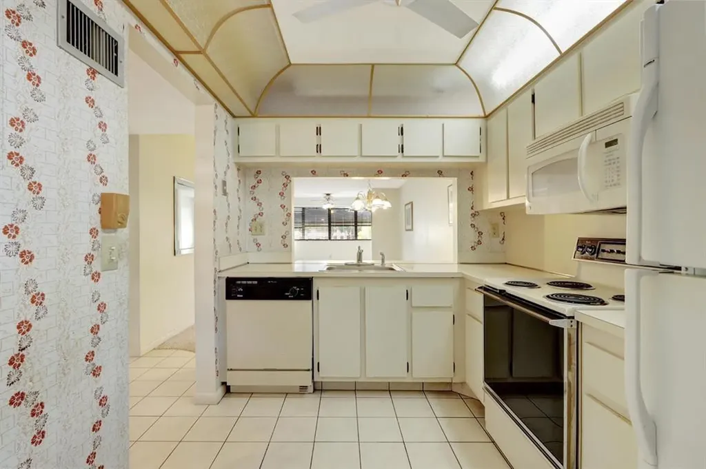 2726 NW 104th Avenue Sunrise FL 33322