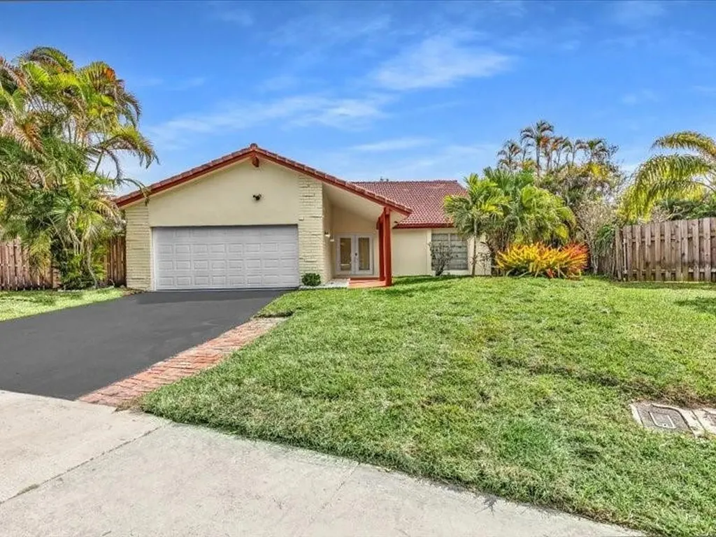 9300 NW 40th Court Sunrise FL 33351