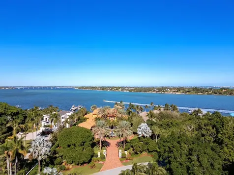 4089 SE Old Saint Lucie Boulevard Stuart FL 34996