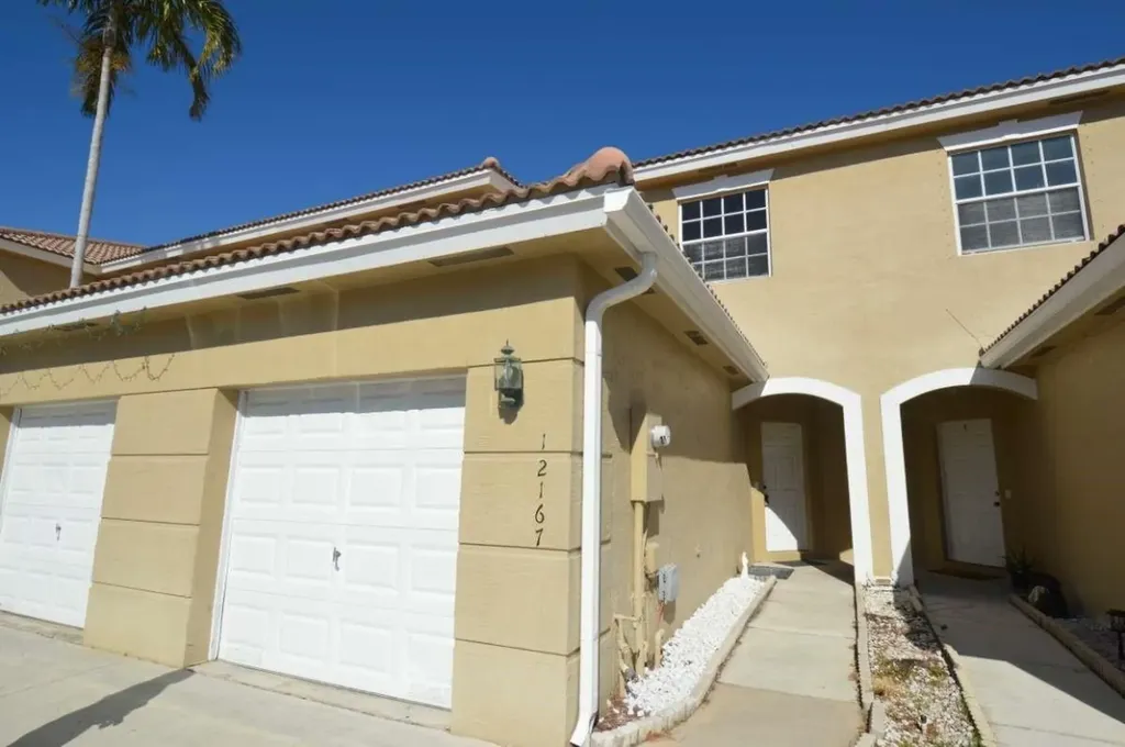 12167 SW 4th Street Pembroke Pines FL 33025
