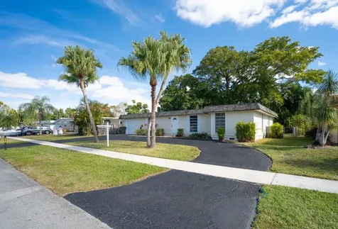 7914 NW 74th Terrace Tamarac FL 33321