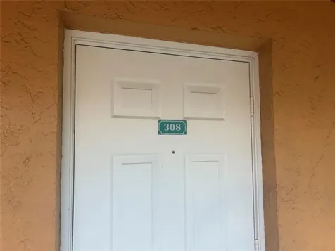 6900 SW 39th Street Davie FL 33314
