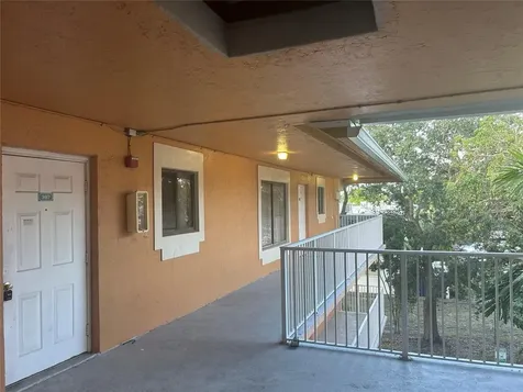 6900 SW 39th Street Davie FL 33314