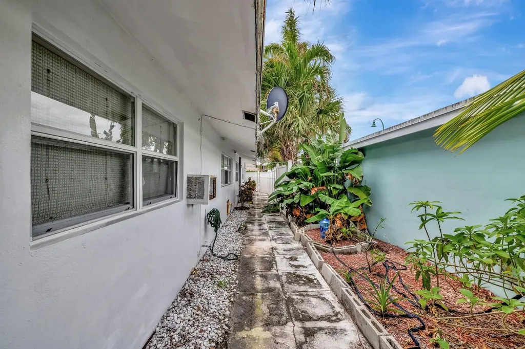 4548 N Ocean Lauderdale By The Sea FL 33313