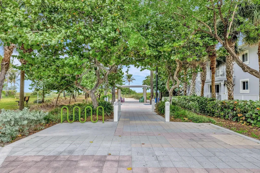 4548 N Ocean Lauderdale By The Sea FL 33313