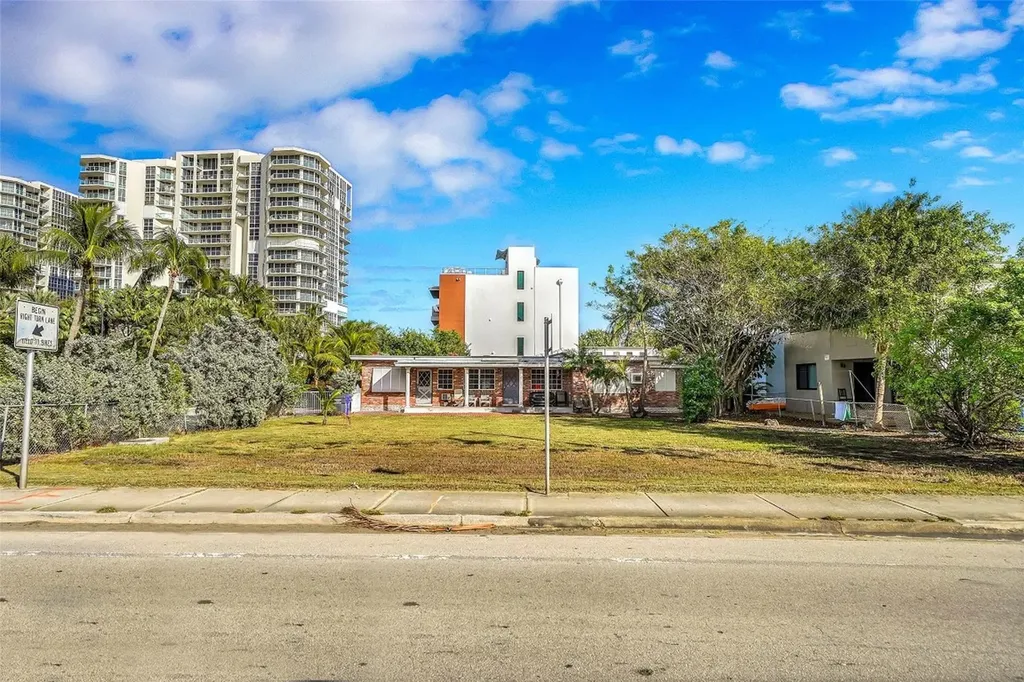 356 Balboa Street Hollywood FL 33019