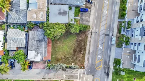 356 Balboa Street Hollywood FL 33019