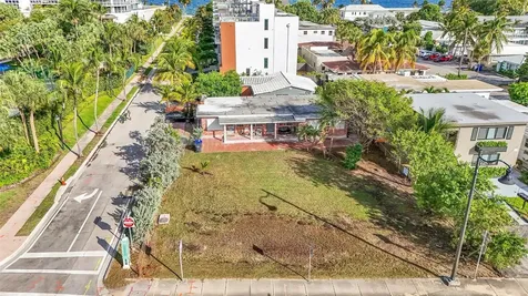 356 Balboa Street Hollywood FL 33019