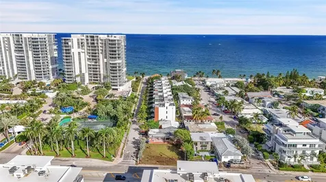 356 Balboa Street Hollywood FL 33019
