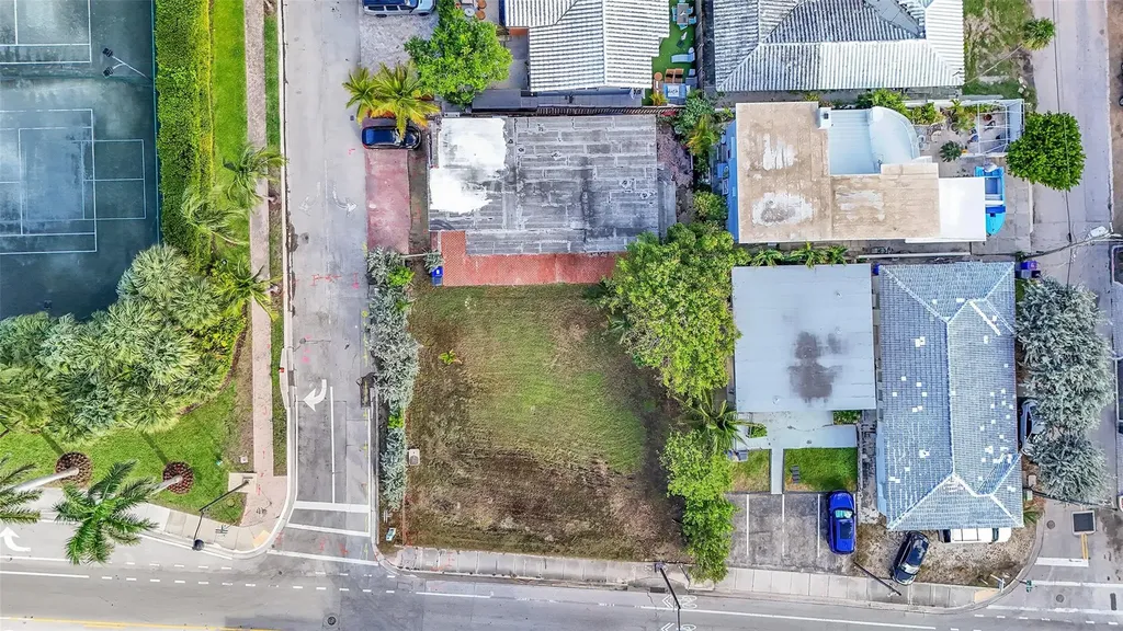 356 Balboa Street Hollywood FL 33019