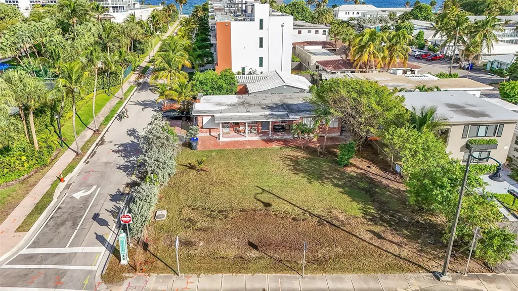 356 Balboa Street Hollywood FL 33019