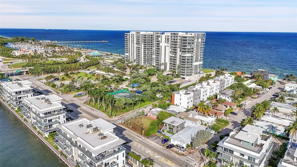 356 Balboa Street Hollywood FL 33019