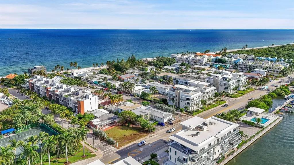 356 Balboa Street Hollywood FL 33019
