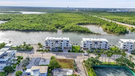 356 Balboa Street Hollywood FL 33019