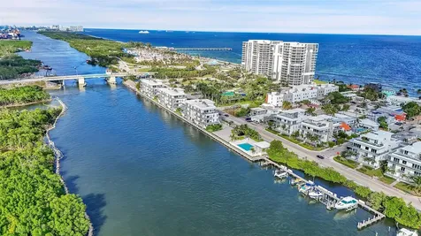 356 Balboa Street Hollywood FL 33019