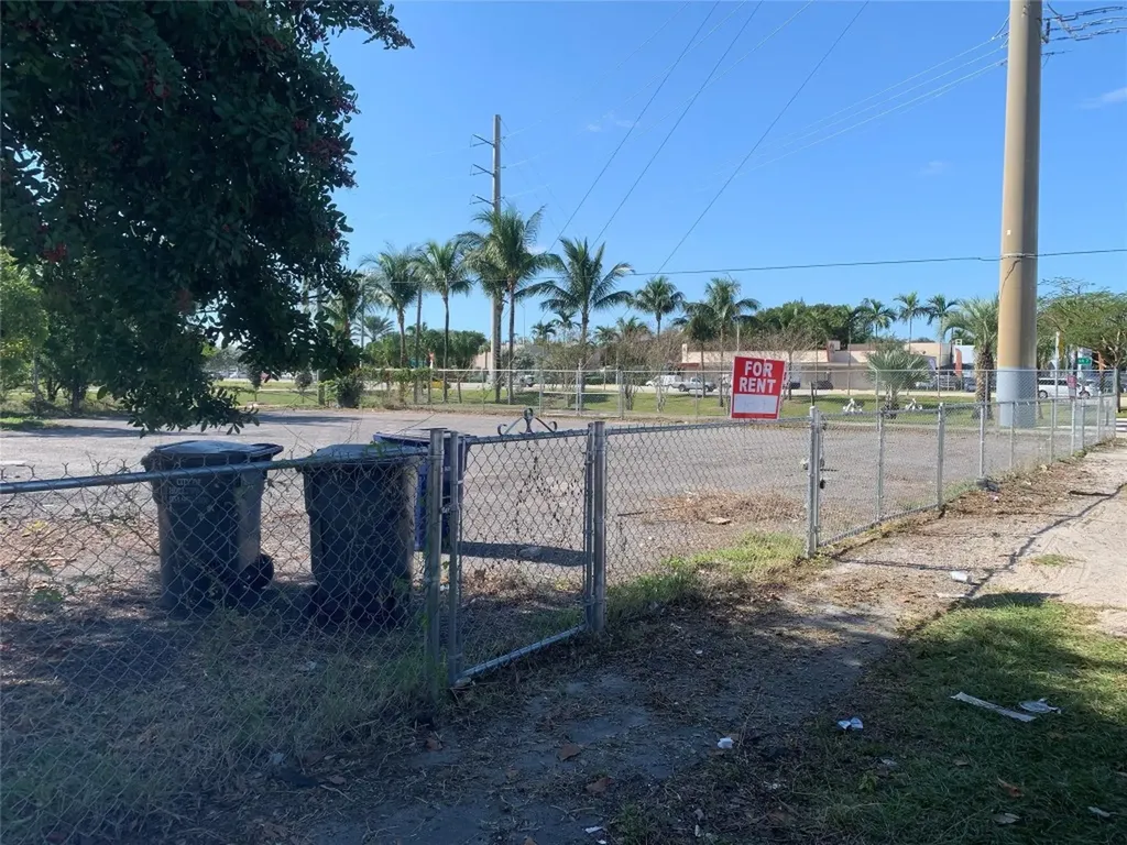 5928 Wiley Street Hollywood FL 33023