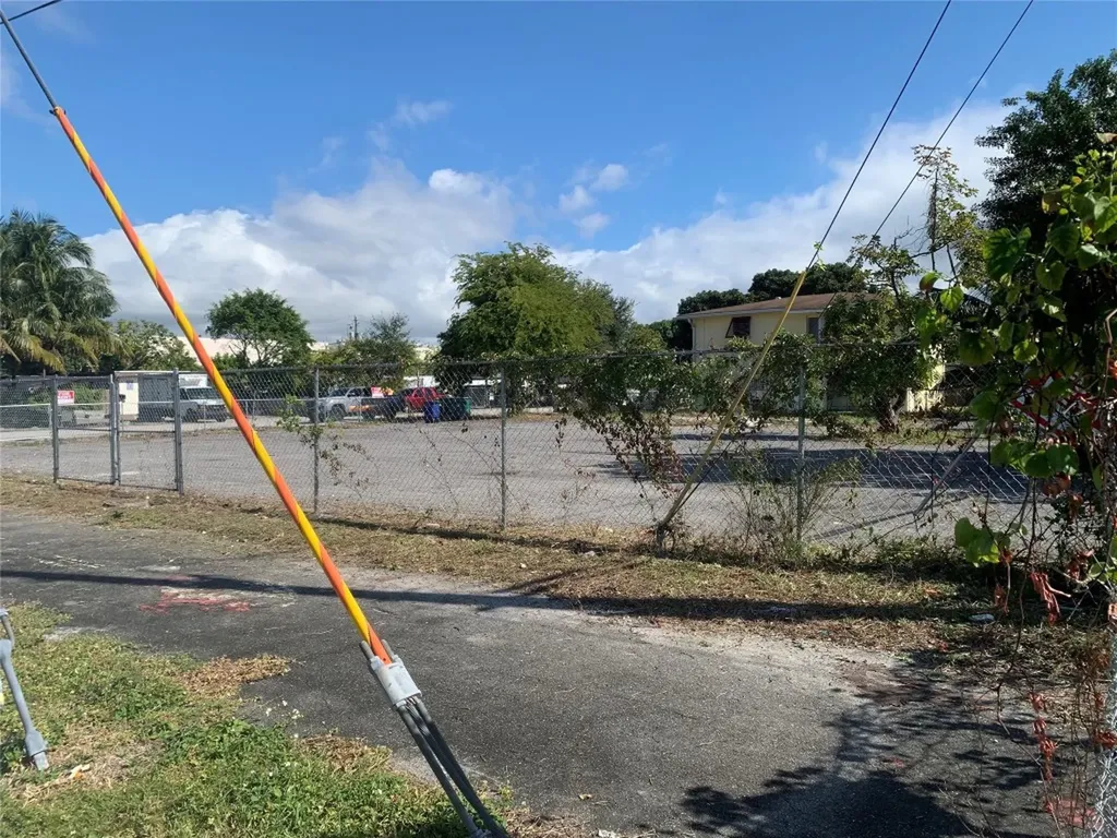 5928 Wiley Street Hollywood FL 33023