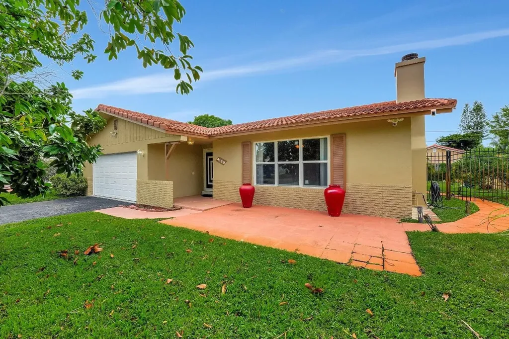 4120 NW 78th Lane Coral Springs FL 33065