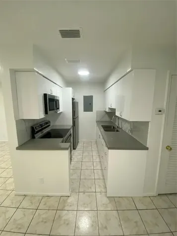 4021 NW 30th Terrace Lauderdale Lakes FL 33309