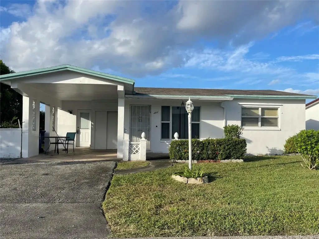 4681 NW 43rd Court Lauderdale Lakes FL 33319