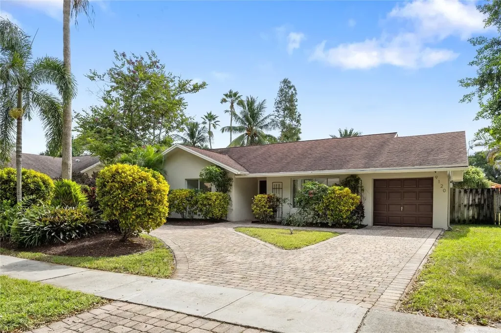 9120 NW 15th Street Plantation FL 33322