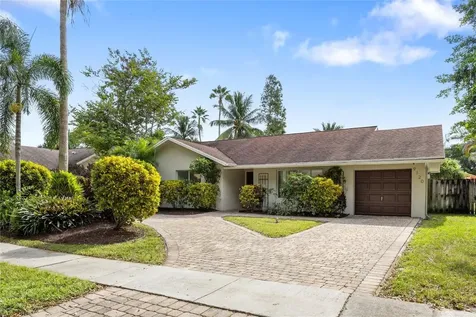 9120 NW 15th Street Plantation FL 33322