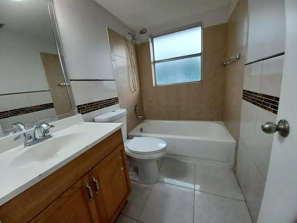 10036 Twin Lakes Drive Coral Springs FL 33071