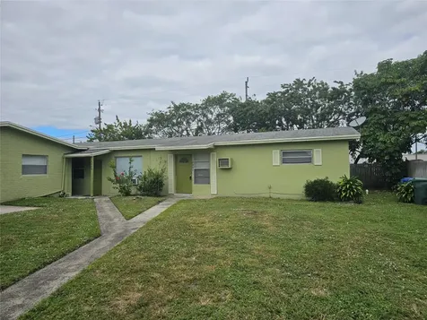 2007 NW 28th Street Oakland Park FL 33311