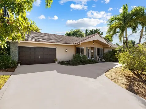 560 El Dorado Parkway Plantation FL 33317