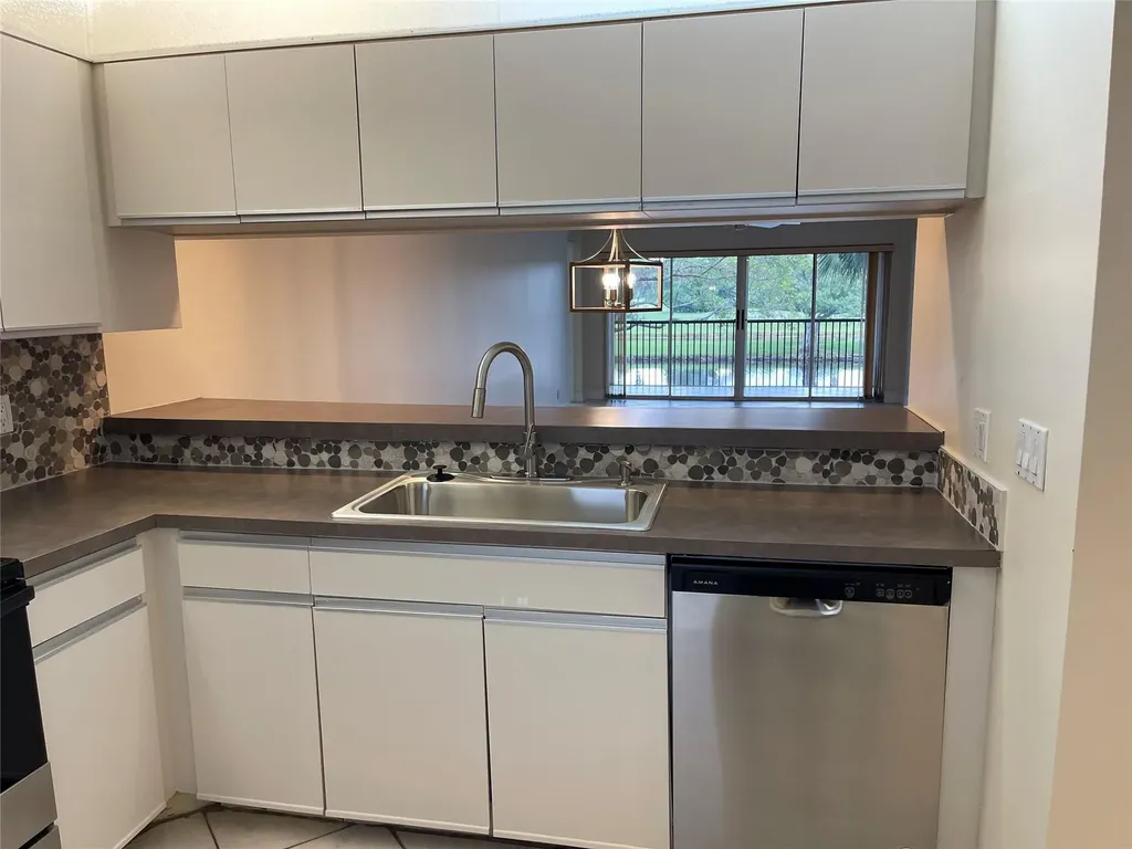3993 Cypress Reach Court Pompano Beach FL 33069