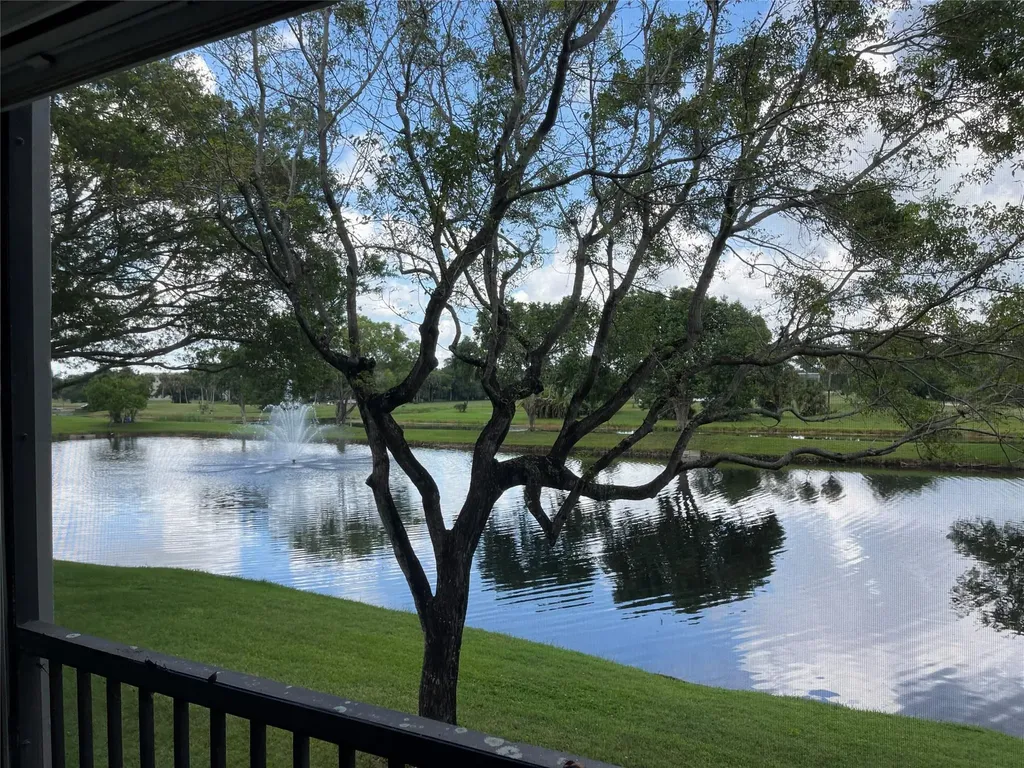 3993 Cypress Reach Court Pompano Beach FL 33069