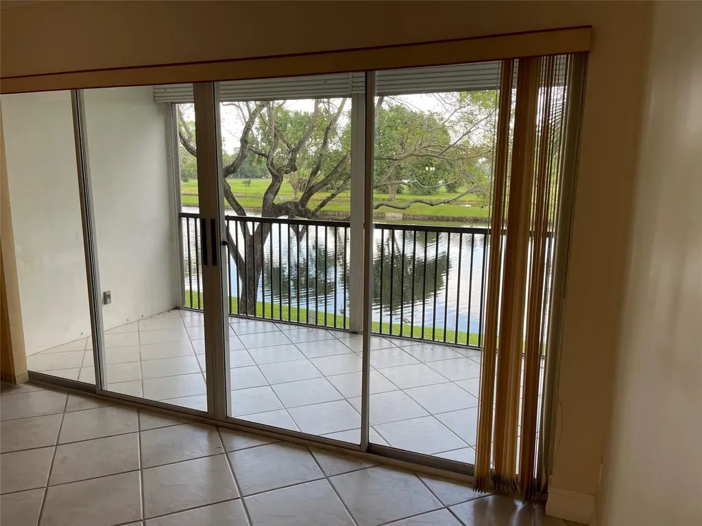 3993 Cypress Reach Court Pompano Beach FL 33069