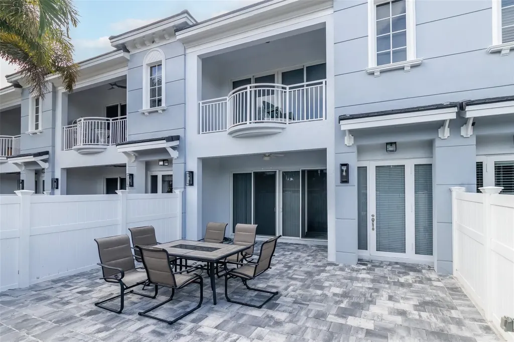 3909 NE 21st Avenue Fort Lauderdale FL 33308