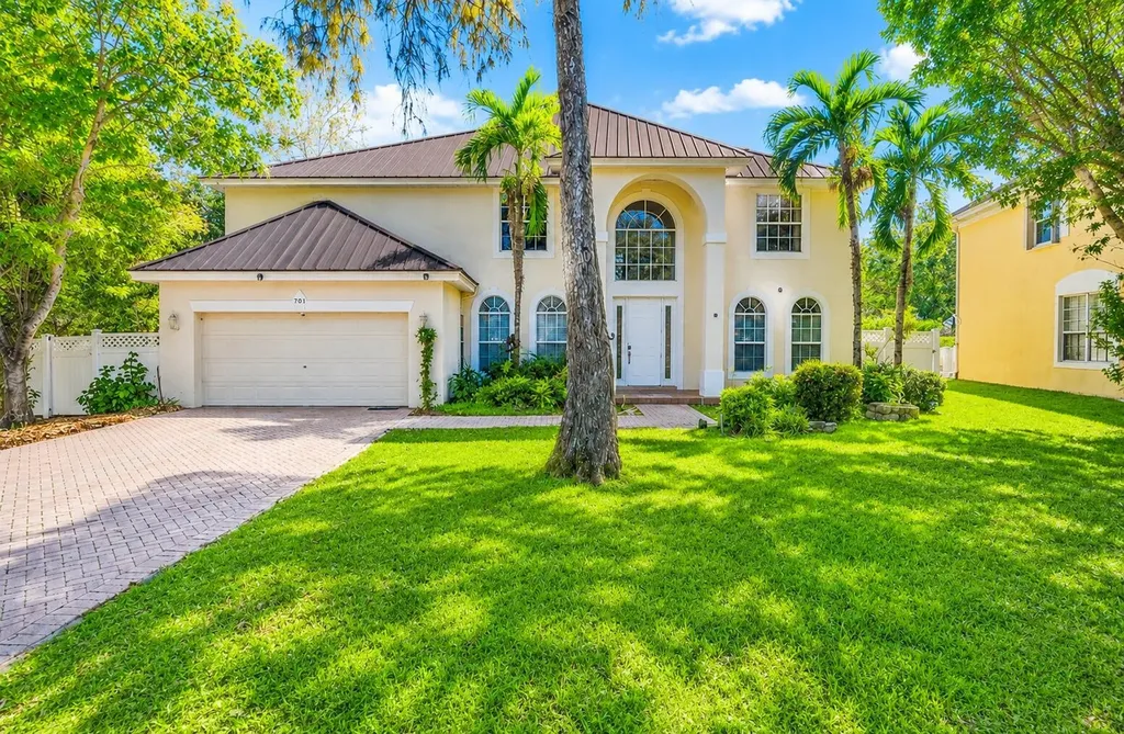 9526 NW 52nd Place Coral Springs FL 33076