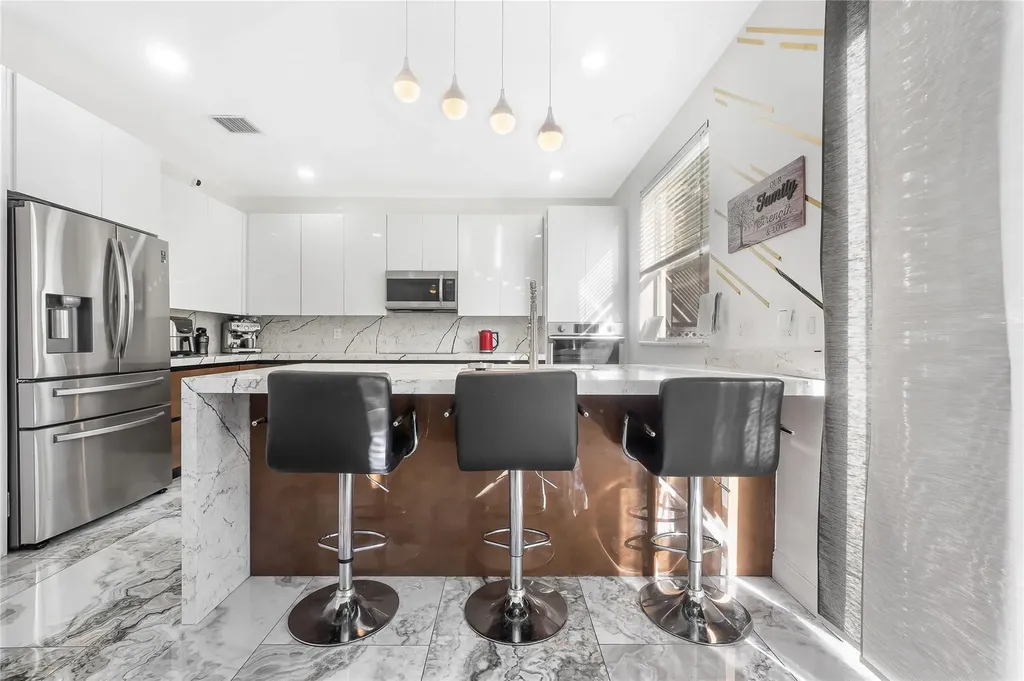 9526 NW 52nd Place Coral Springs FL 33076