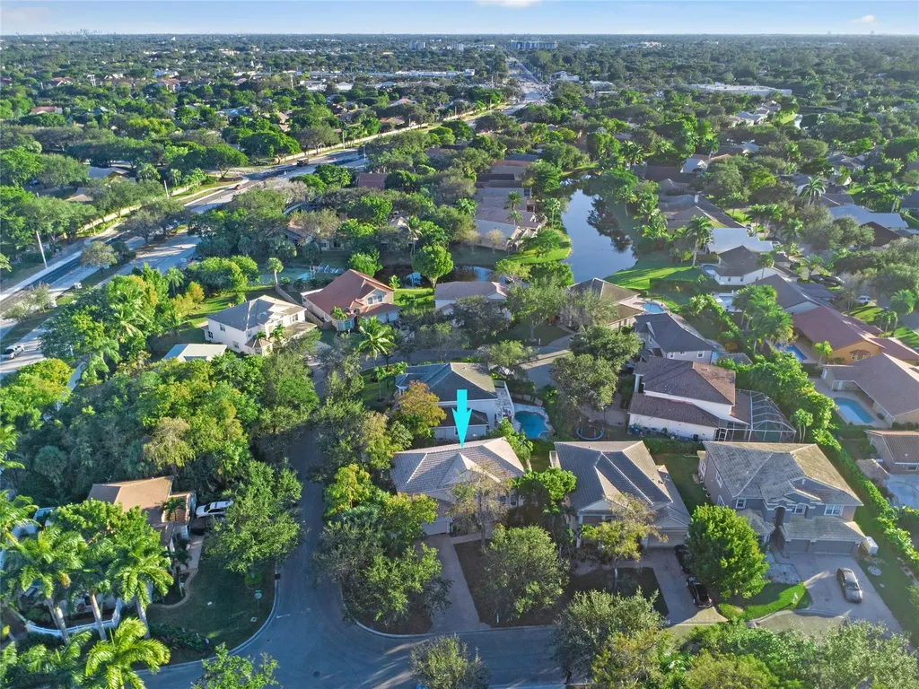9526 NW 52nd Place Coral Springs FL 33076