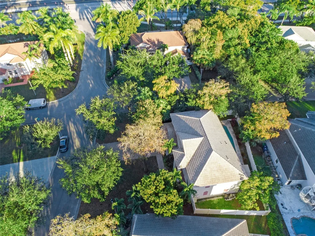9526 NW 52nd Place Coral Springs FL 33076