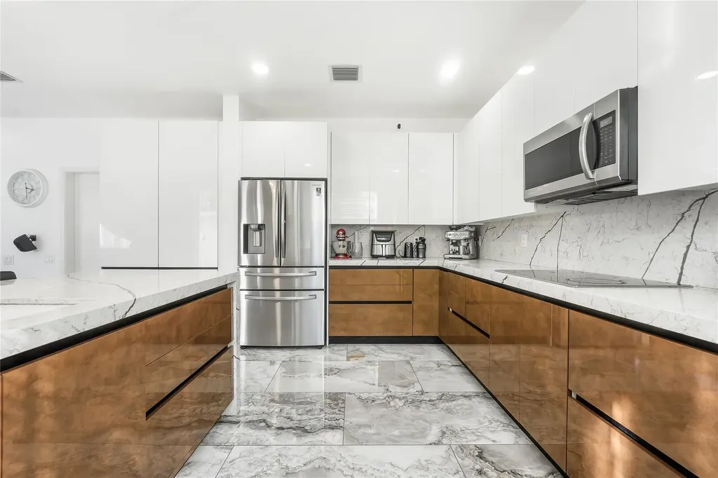 9526 NW 52nd Place Coral Springs FL 33076